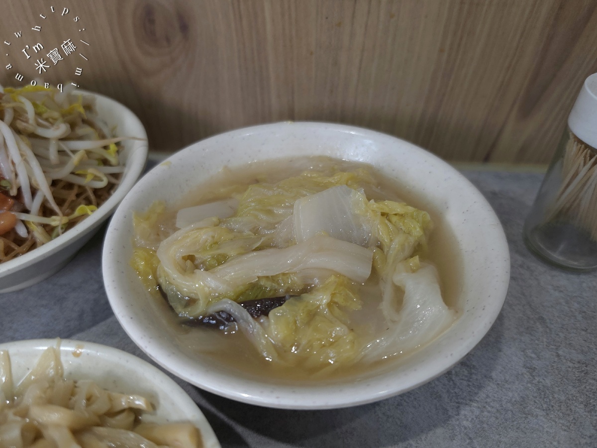 大胖肉羹 莒光店｜中和美食，肉羹湯免費續、平價雞肉飯