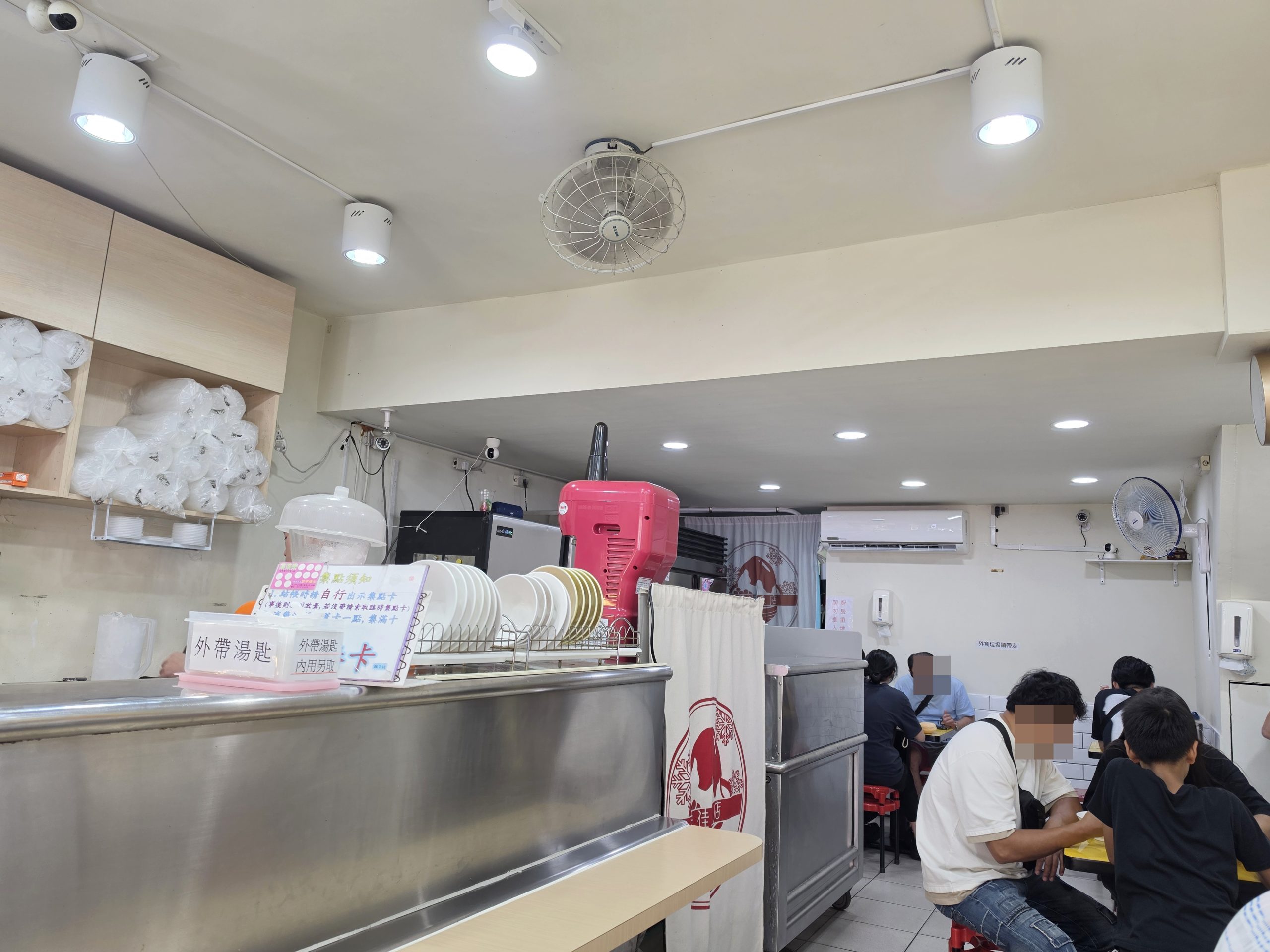 佳佳冰店｜文山區冰品，黑砂糖剉冰、傳統豆花，份量實在的在地冰店