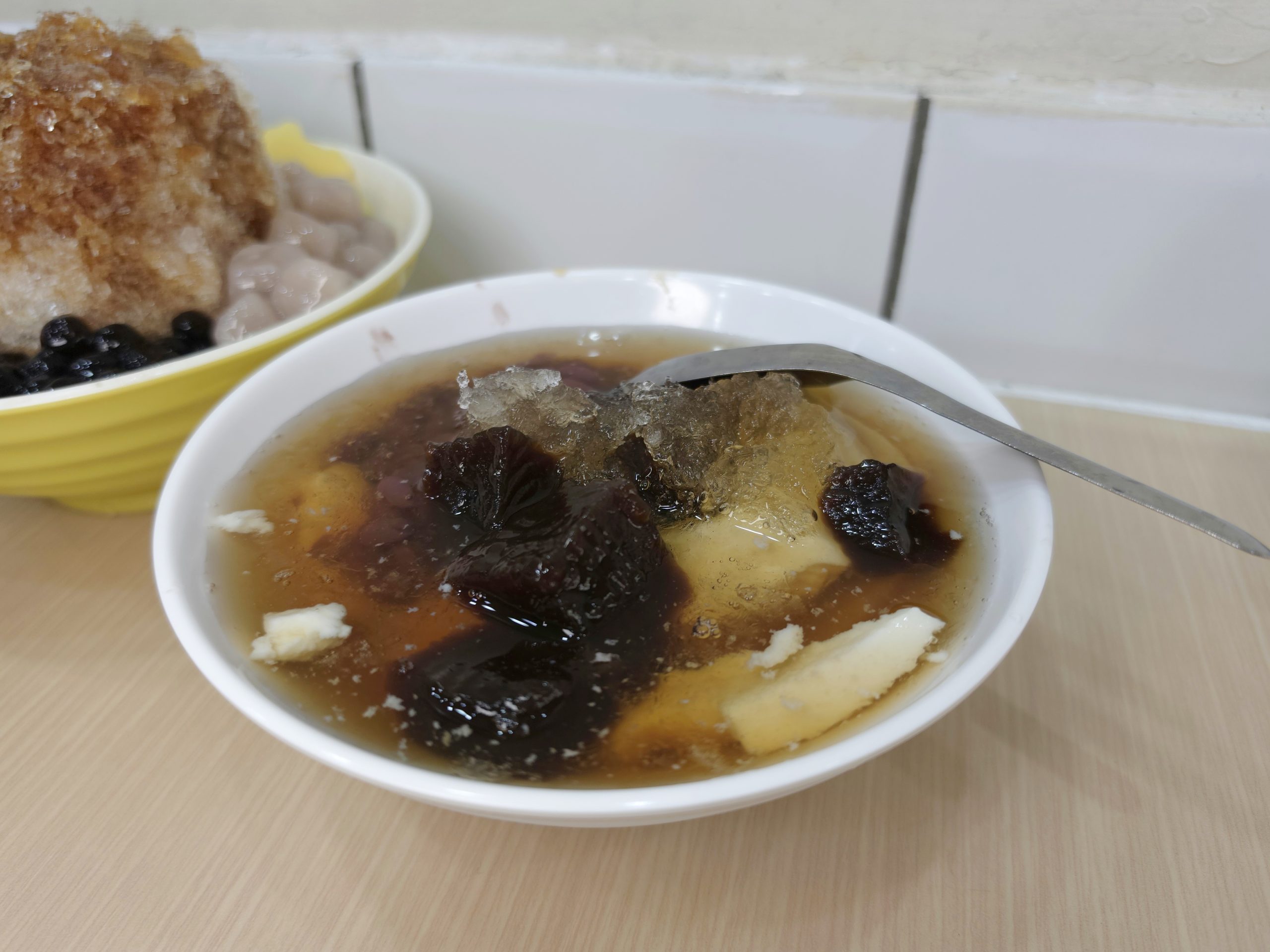 佳佳冰店｜文山區冰品，黑砂糖剉冰、傳統豆花，份量實在的在地冰店
