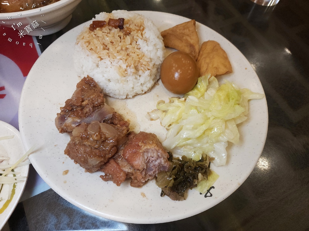 下港排骨酥湯 景新店｜中和景新街美食，排骨飯、排骨酥麵與苦瓜排骨湯實吃