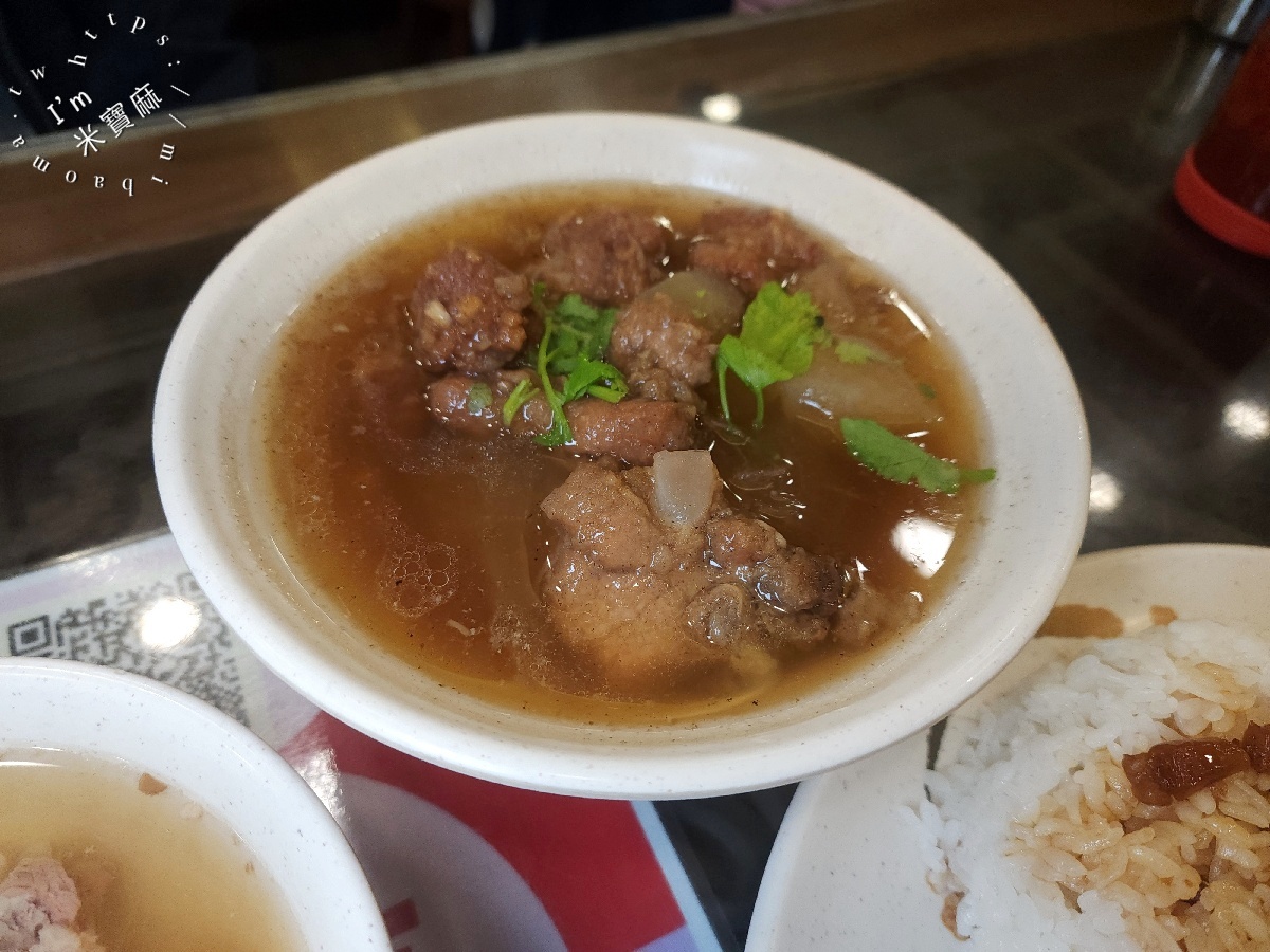 下港排骨酥湯 景新店｜中和景新街美食，排骨飯、排骨酥麵與苦瓜排骨湯實吃