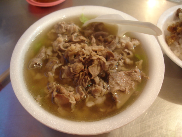 阿灶伯當歸羊肉湯┃宜蘭羅東夜市小吃。好吃當歸羊肉湯，每次去都必吃的