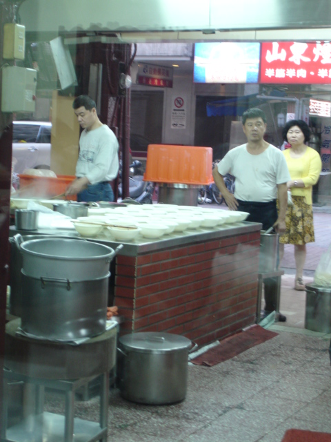 【美食介紹】台北市-桃源街無招牌牛肉麵