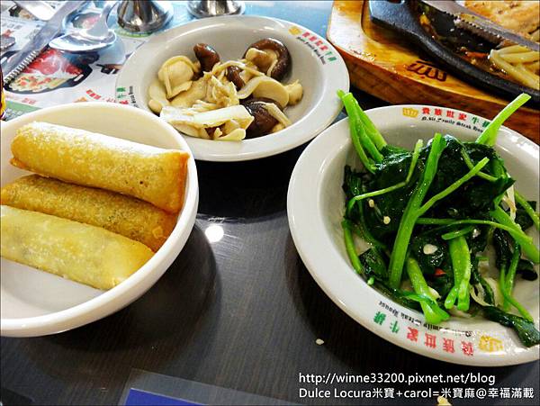 【食。餐廳。中和】貴族世家牛排中和中山店。自助無限。人潮滿滿。吃飽不吃巧。