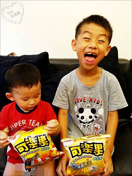 【零嘴。餅乾】聯華食品可樂果：起司系列～Say Cheese～讓我們歡笑一整年♥香香脆脆 怎麼吃都對味