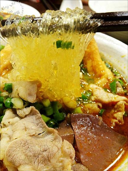 新店麻辣麵┃辛麵廚。夏天吃辣好過癮♥水餃、牛肉餃、炒飯  選擇多樣化