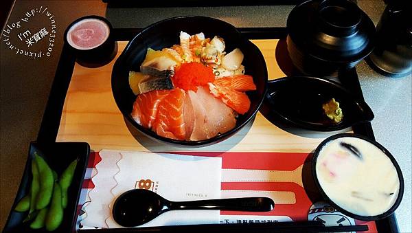 定食8┃板橋江子翠美食。白飯、湯品、麥茶、高麗菜絲無限續。均一價180元