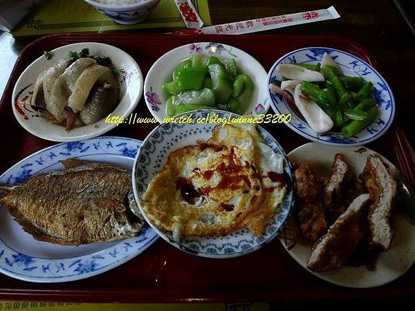 台北傳統小吃懶人包。米粉湯/雞肉飯/滷肉飯/豬腳飯。平價好吃真美味