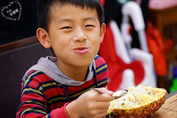 農莊鳳梨┃果真新鮮。甜度18度以上，激甜口感等你來吃。自然農法種植更健康