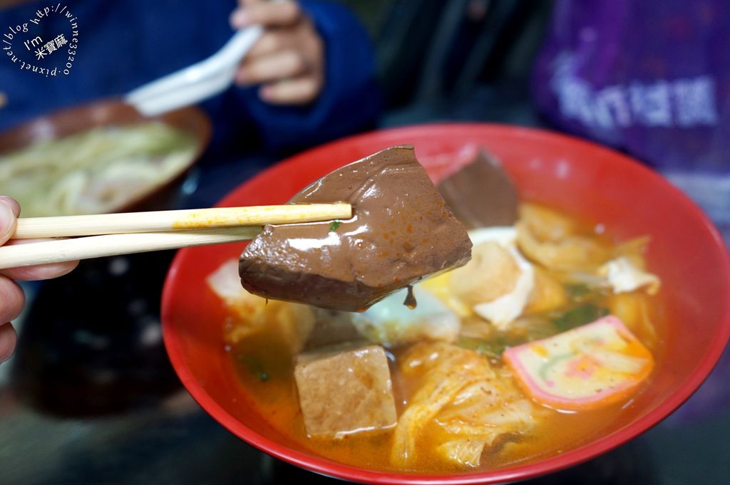 中和美食┃冬天好冷吃什麼?店長鴨血。鍋燒麵。鴨血豆腐。南勢角捷運站 @米寶麻幸福滿載