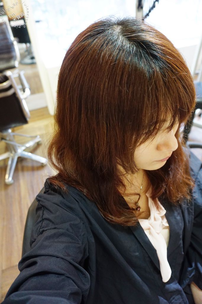 加慕秀 Hair Salon南勢角店設計師Hebe_4