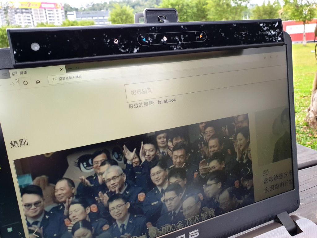 ScreenBar Lite筆電智能掛燈 (23)