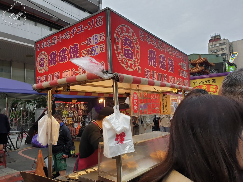 艋舺夜市美食 東港旗魚黑輪 丸田飛碟燒 懷念愛玉 廣州街20年老店蚵仔煎 傳奇地瓜球 (7)