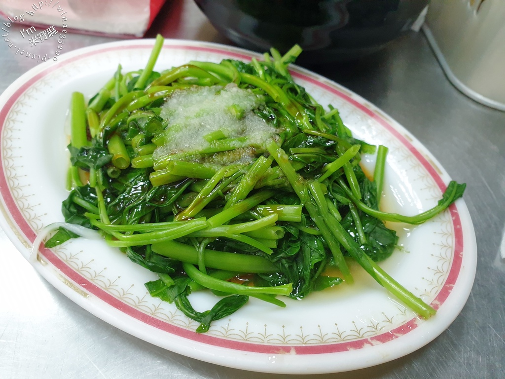 賴岡山羊肉┃油香魯肉飯及麵線配各式羊肉湯超滿足。新店老字號晚餐宵夜