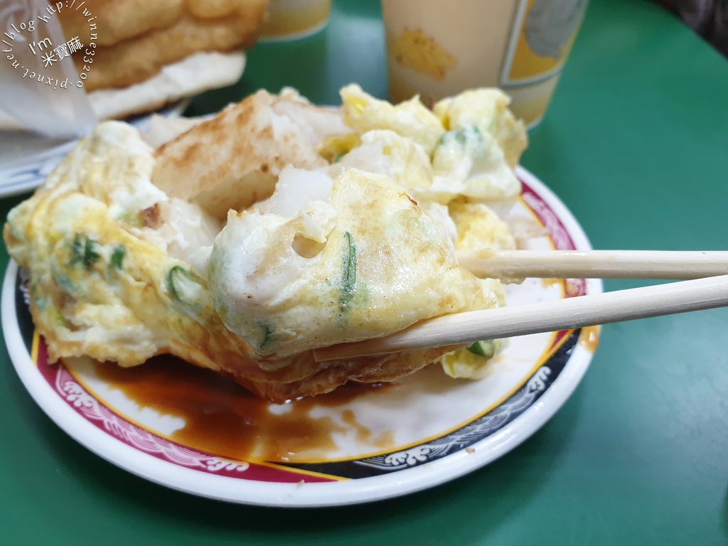 君悅豆漿店┃燒餅油條酥脆不油。豆漿香濃，蛋餅、蘿蔔糕也好吃