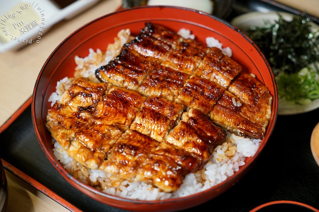 濱松屋┃中山鰻魚飯。水槽活鰻魚三吃經典對味，香烤原味鰻魚白燒也很好吃