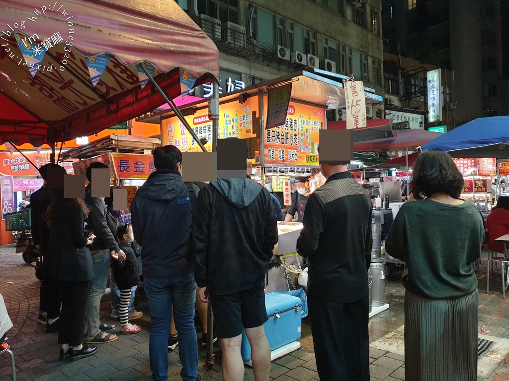 阿富海鮮粥┃晴光商圈美食。料多海鮮粥、麻油腰子、炸蚵仔來這裡吃