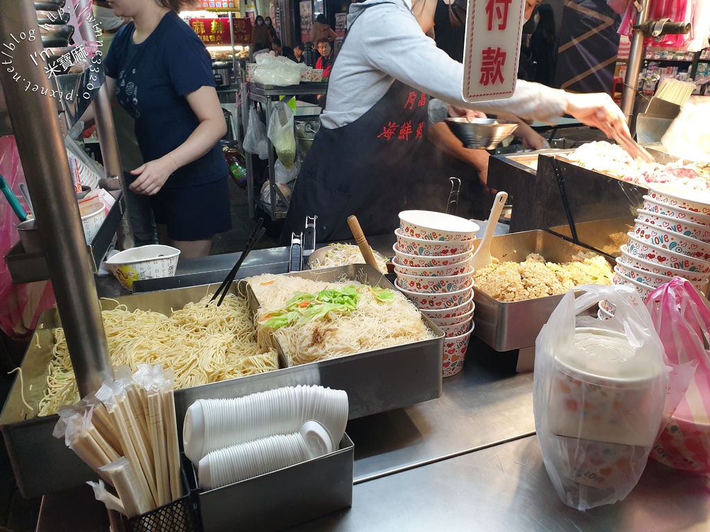 阿富海鮮粥┃晴光商圈美食。料多海鮮粥、麻油腰子、炸蚵仔來這裡吃