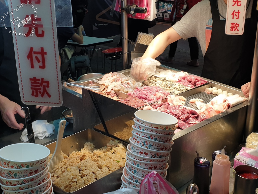 阿富海鮮粥┃晴光商圈美食。料多海鮮粥、麻油腰子、炸蚵仔來這裡吃