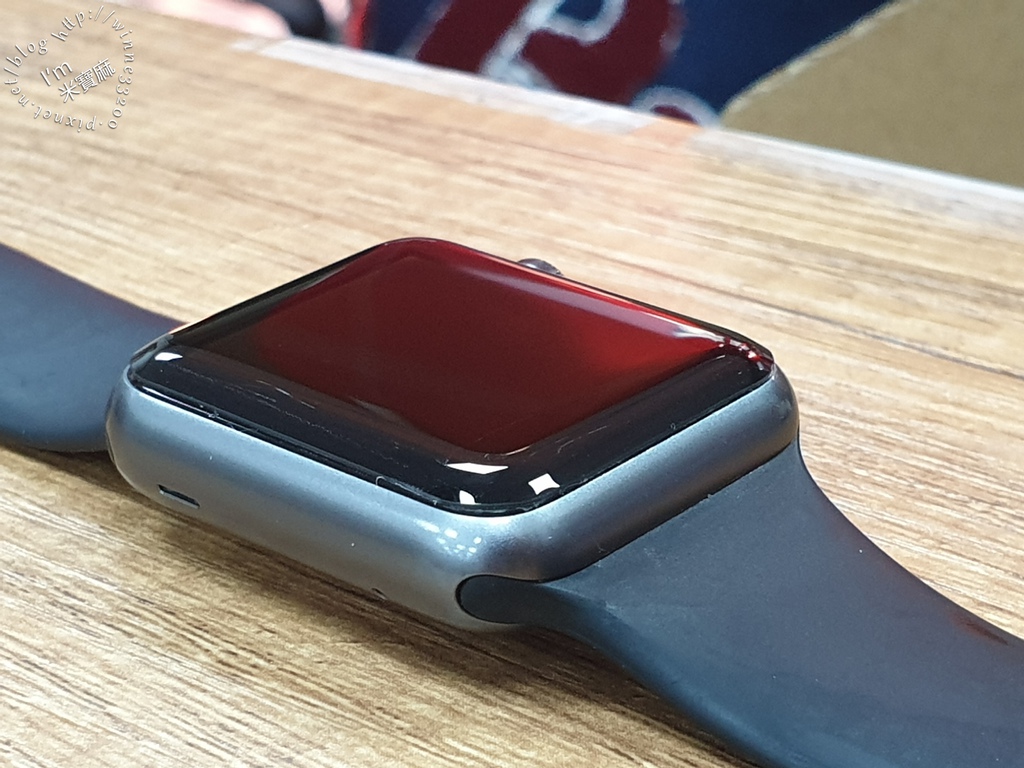 京展包膜┃板橋手機包膜推薦。Apple Watch保護貼，不會有氣泡，疏油疏水 觸感滑順 質感更升級