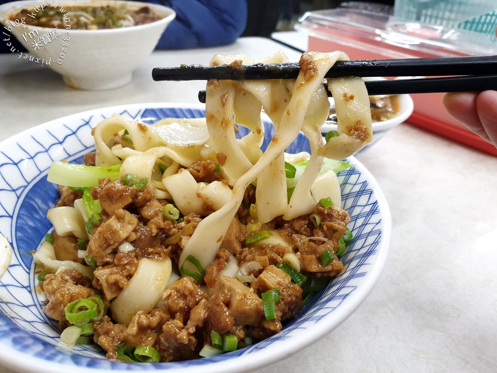 北方牛肉麵┃永和在地人激推牛肉麵。麵條選擇多。店內食用可加湯