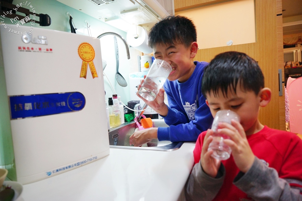 歐克琳抗氧化水生飲機┃可直接生飲。抗氧化水、元氣水，雙機一體。不插電、免排廢水更節能環保 @米寶麻幸福滿載