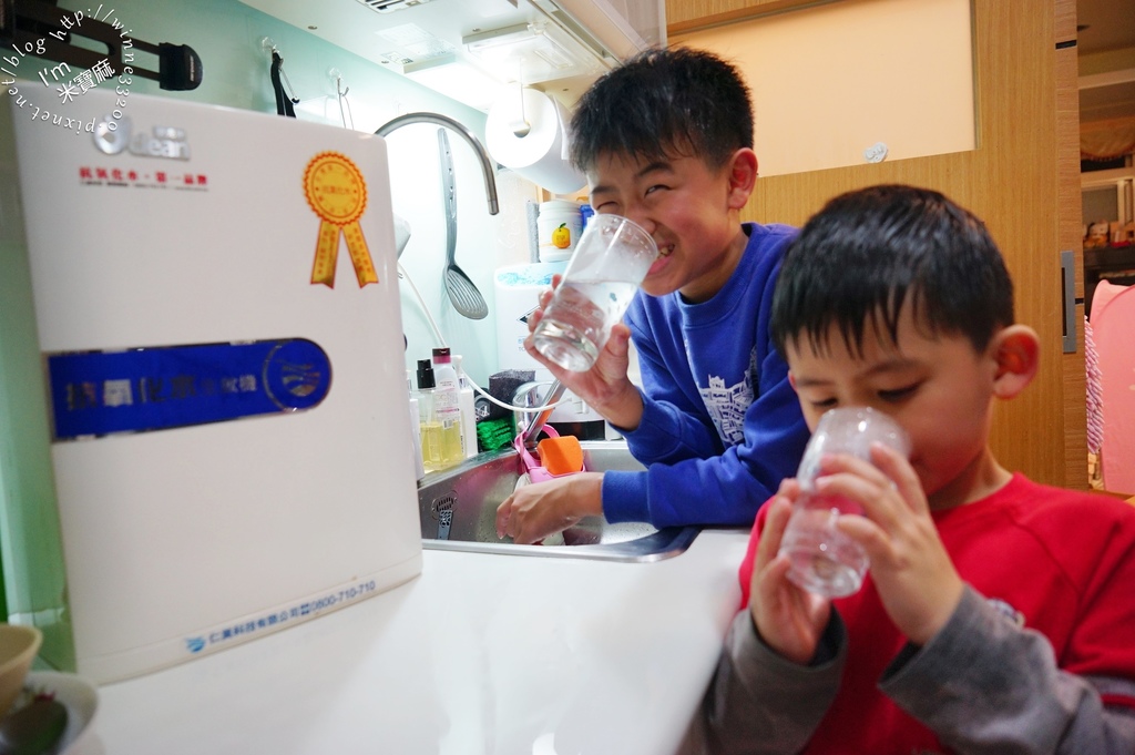 歐克琳抗氧化水生飲機┃可直接生飲。抗氧化水、元氣水，雙機一體。不插電、免排廢水更節能環保