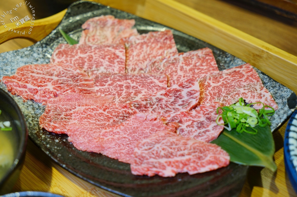 阿彤北和牛海鮮燒肉 板橋江子翠店┃板橋燒肉推薦。飲料、湯、飯無限續。單點套餐燒肉 服務佳