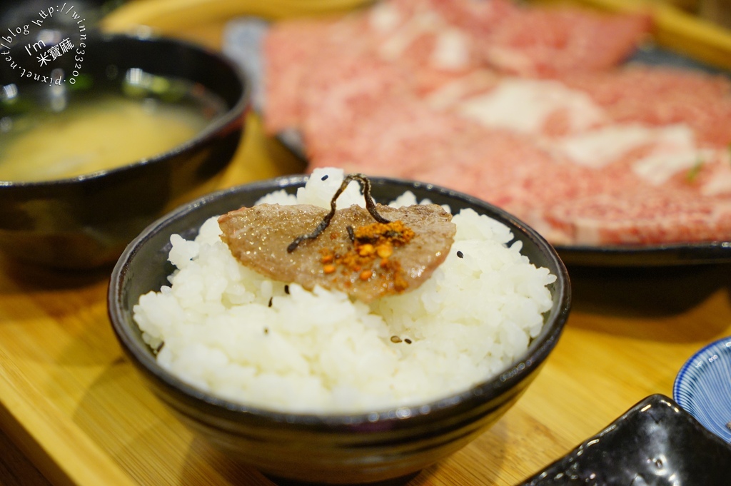 阿彤北和牛海鮮燒肉 板橋江子翠店┃板橋燒肉推薦。飲料、湯、飯無限續。單點套餐燒肉 服務佳