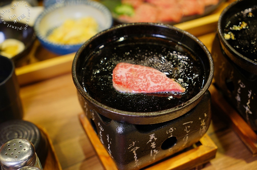 阿彤北和牛海鮮燒肉 板橋江子翠店┃板橋燒肉推薦。飲料、湯、飯無限續。單點套餐燒肉 服務佳