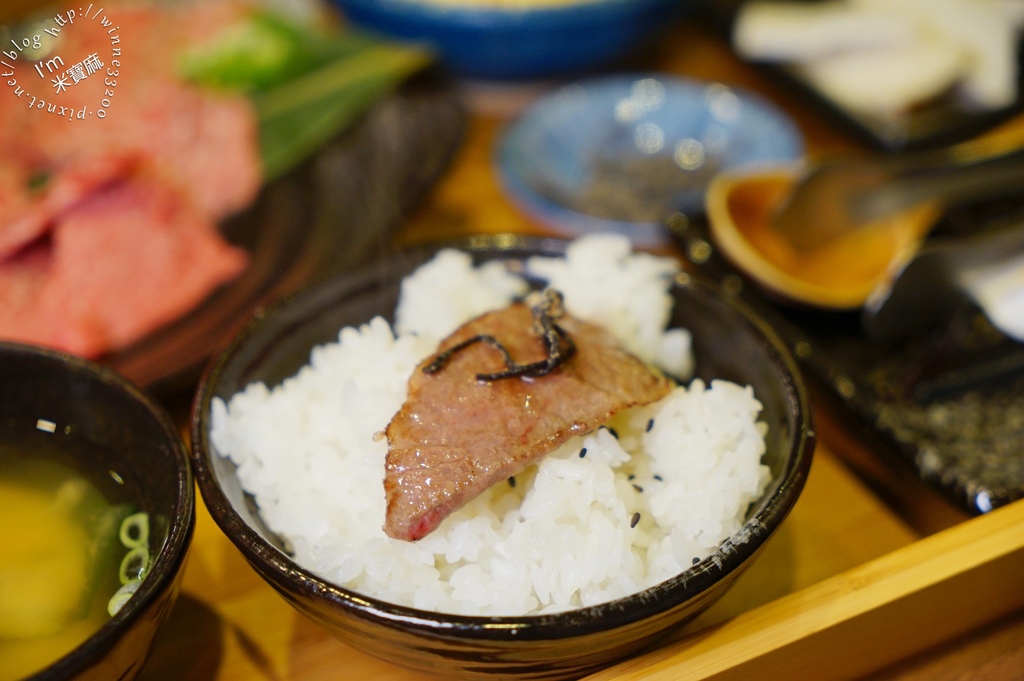 阿彤北和牛海鮮燒肉 板橋江子翠店┃板橋燒肉推薦。飲料、湯、飯無限續。單點套餐燒肉 服務佳