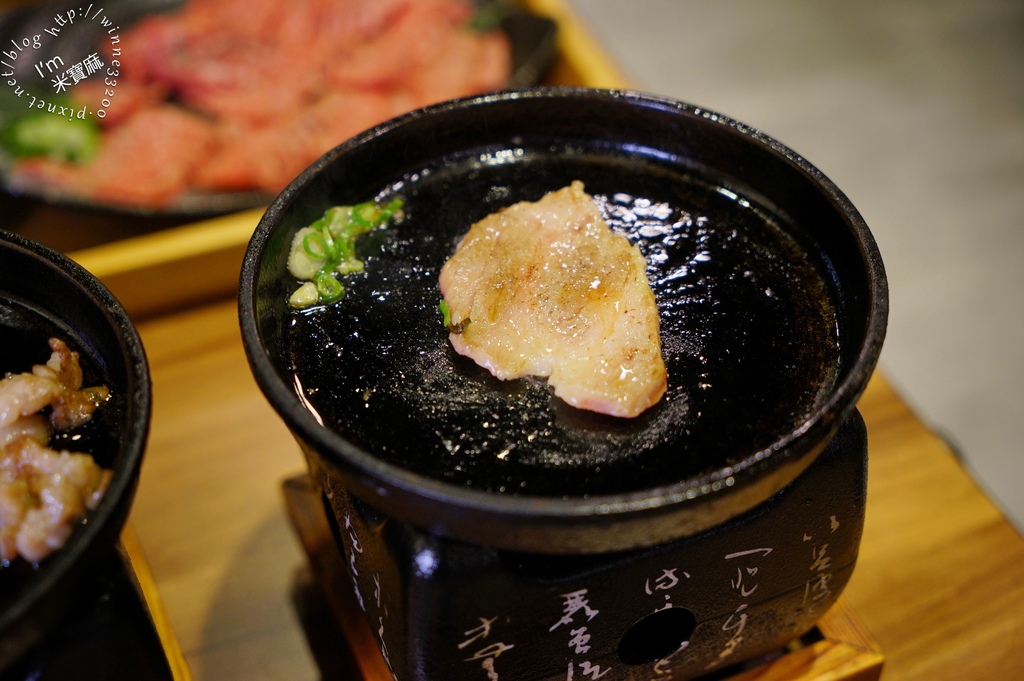 阿彤北和牛海鮮燒肉 板橋江子翠店┃板橋燒肉推薦。飲料、湯、飯無限續。單點套餐燒肉 服務佳