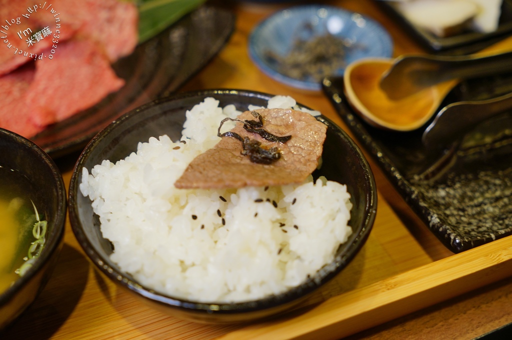 阿彤北和牛海鮮燒肉 板橋江子翠店┃板橋燒肉推薦。飲料、湯、飯無限續。單點套餐燒肉 服務佳