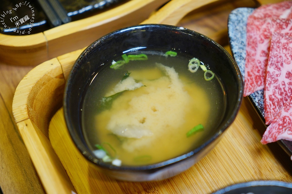 阿彤北和牛海鮮燒肉 板橋江子翠店┃板橋燒肉推薦。飲料、湯、飯無限續。單點套餐燒肉 服務佳